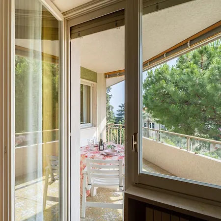 Lägenhet Guesthost - Balcony With Parking Sanremo