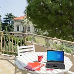 Guesthost - Balcony With Parking * Sanremo