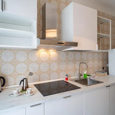 Guesthost - Balcony With Parking * Sanremo