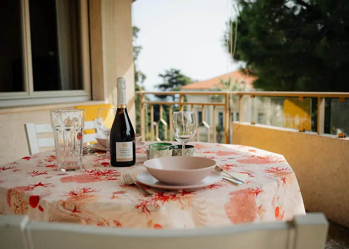 Apartmán Guesthost - Balcony With Parking