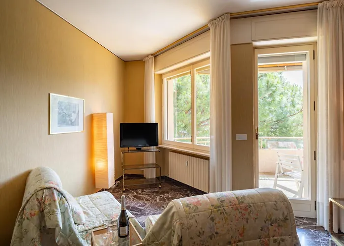 Guesthost - Balcony With Parking Sanremo