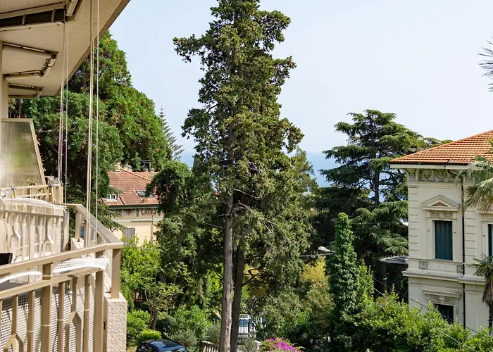 Guesthost - Balcony With Parking * Sanremo